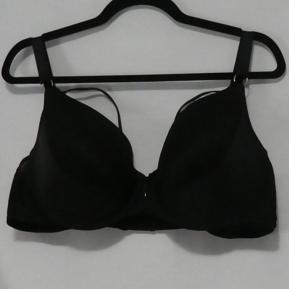 AG - ASHLEY GRAHAM | 42 DD | Elegant Black and Gold Bra With Adjustable Straps
